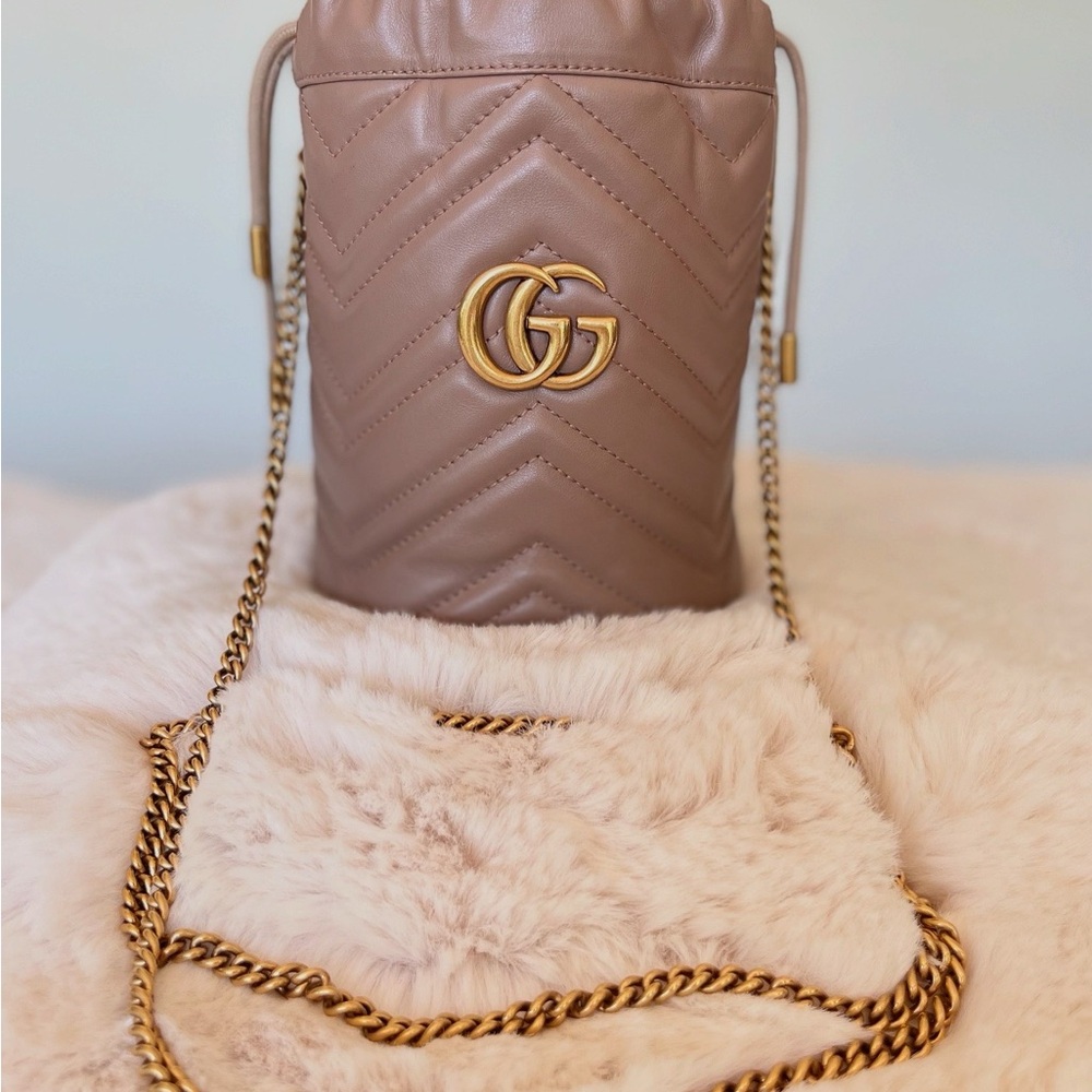 Gucci Tan Gold Crossbody Bucket bag with Chevron Quilting